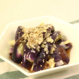「レンジなすのねぎごま中華だれ」のレシピ動画