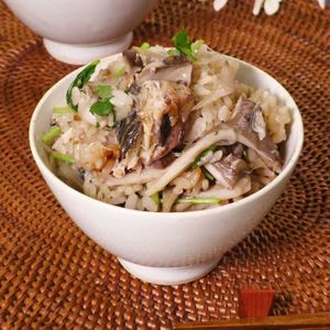 まいたけとさば缶の炊き込みご飯
