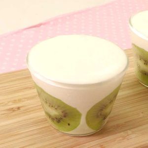 キウイのグラスレアチーズ