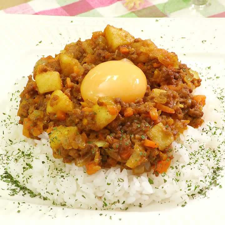 りんごのドライカレー