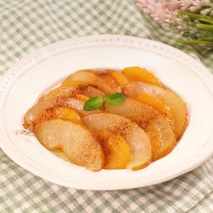 「梨と柿のシナモン焼き」のレシピ動画