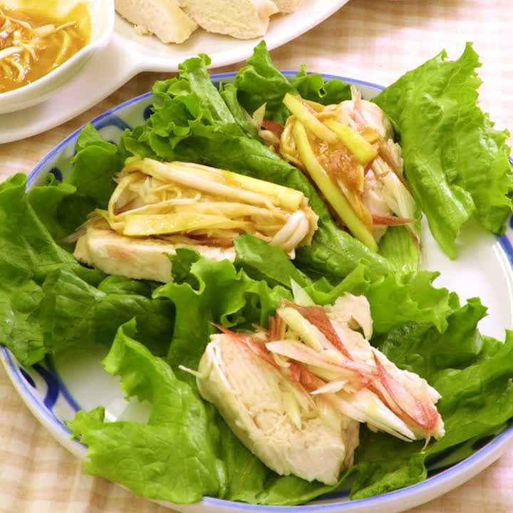 鶏肉のねぎ味噌レタス巻き
