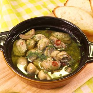 「牡蠣のアヒージョ」のレシピ動画