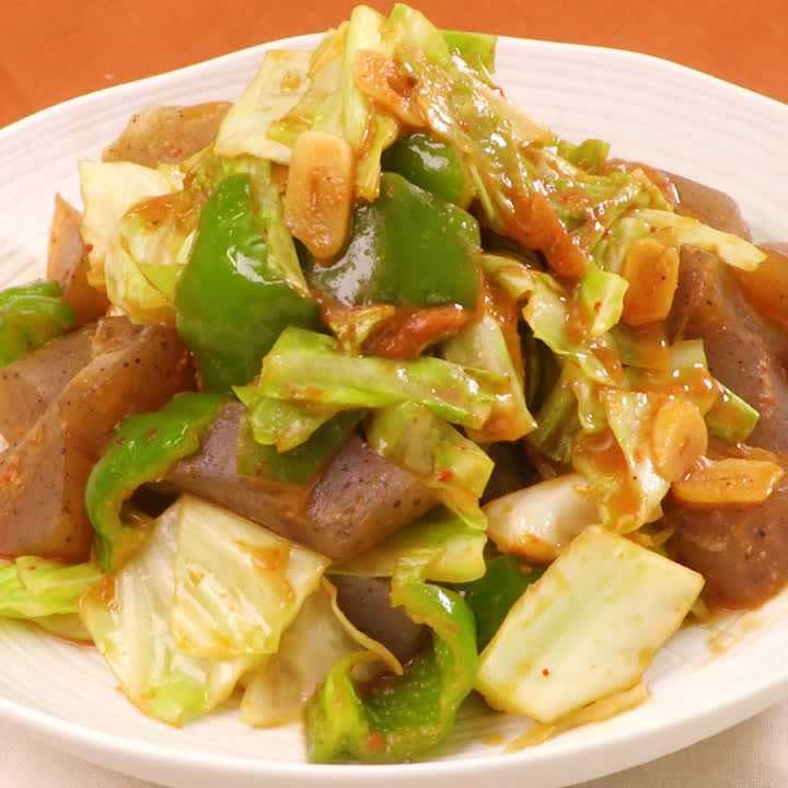 食べ応え満点！ピリ辛！ 回鍋こんにゃくのレシピ動画・作り方