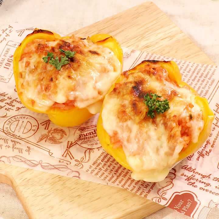 パプリカのケチャップライス詰め