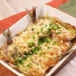 「いわしの味噌チーズ焼き」のレシピ動画