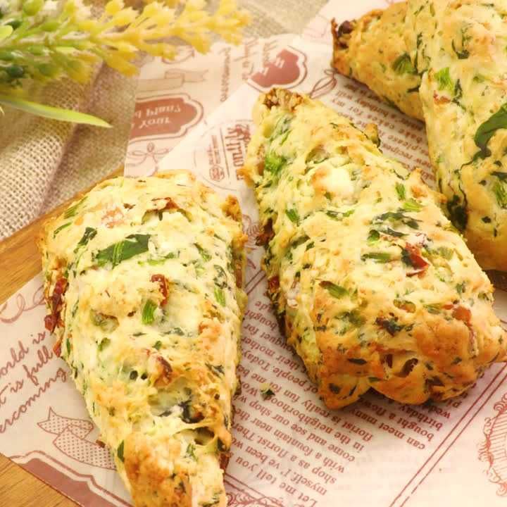 ほうれん草のチーズスコーン