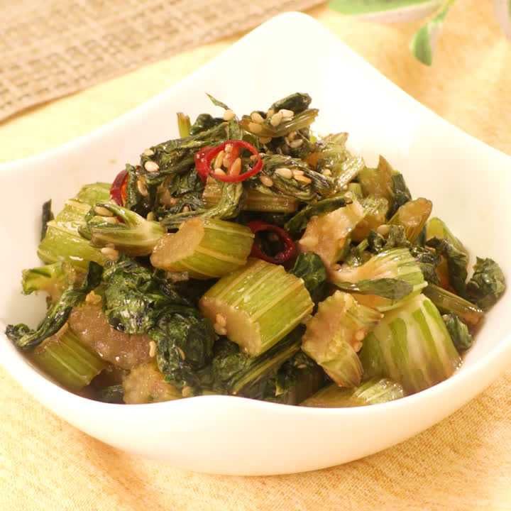 まるごとセロリの甘辛炒め