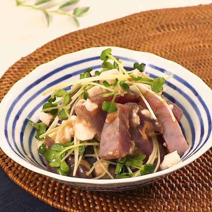 カツオと長芋の梅和え