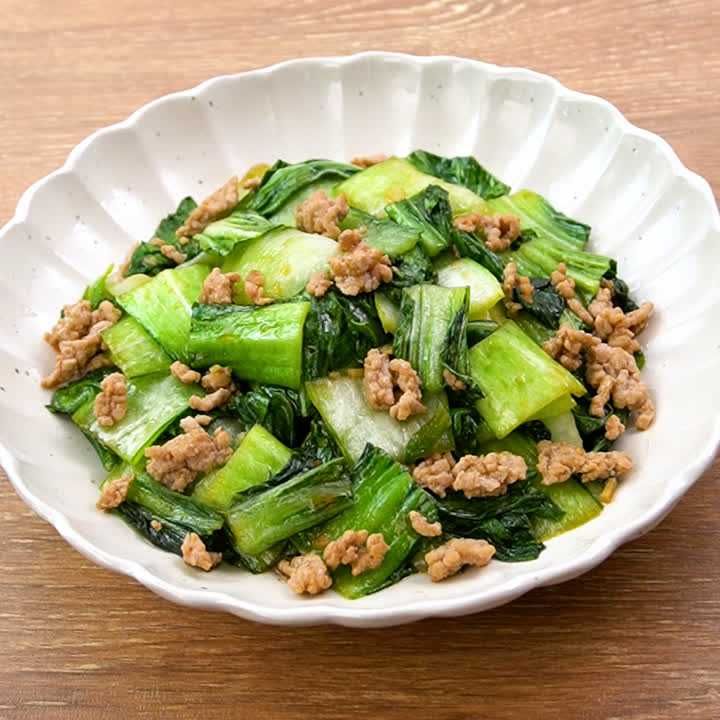 チンゲン菜とひき肉のオイスター炒め