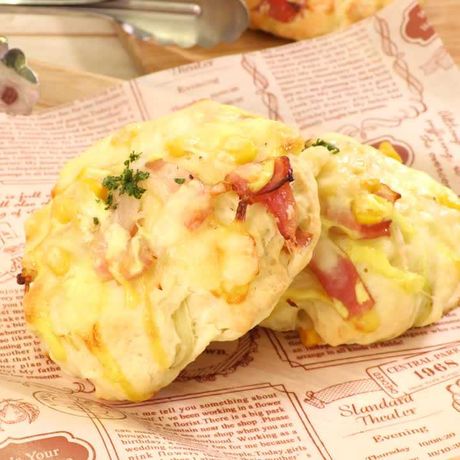 Hmで簡単 オニオンベーコンマヨパンのレシピ動画 作り方 Delish Kitchen