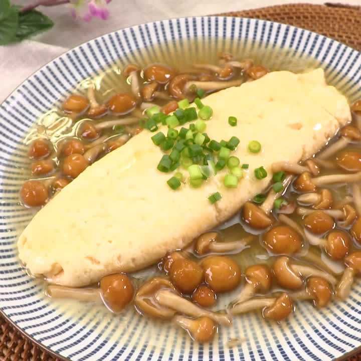 なめこあんの豆腐オムレツ