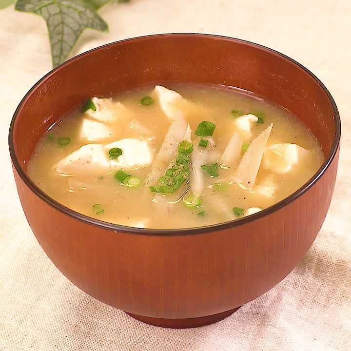 豆腐とごぼうのみそ汁