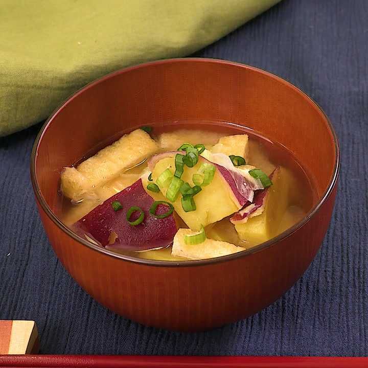 さつまいもと油揚げのみそ汁