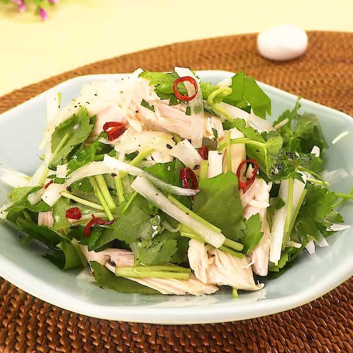 三つ葉とささみのエスニックサラダ