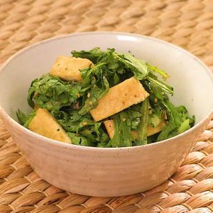 春菊と油揚げのごま和え
