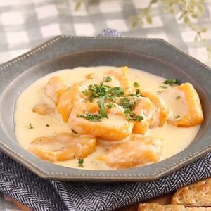 「かぼちゃニョッキのクリームソース」のレシピ動画