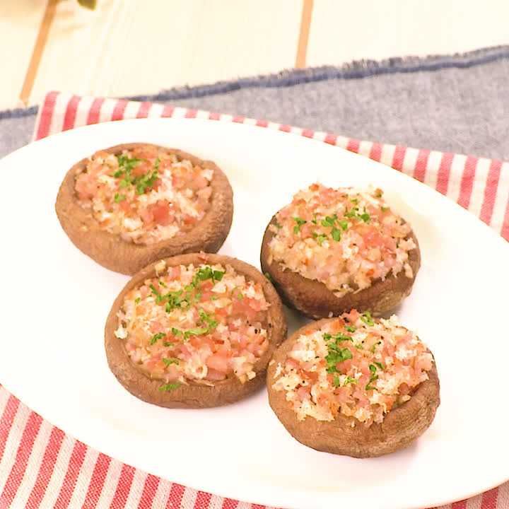 しいたけのベーコンパン粉詰め