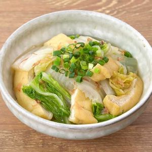 「白菜と油揚げの煮物」のレシピ動画