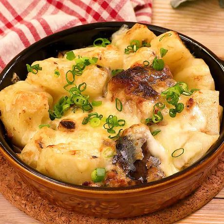 缶詰であっという間 さば味噌缶のポテトグラタンのレシピ動画 作り方 Delish Kitchen 缶詰であっという間 さば味噌缶のポテトグラタンのレシピ動画 作り方 Delish Kitchen