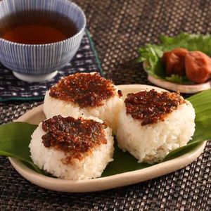 「大葉味噌の焼きおにぎり」のレシピ動画