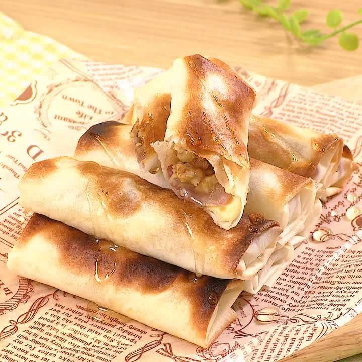 ぶどうとチーズのデザート春巻き