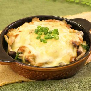 「ほうれん草と鶏肉のみそマヨ焼き」のレシピ動画