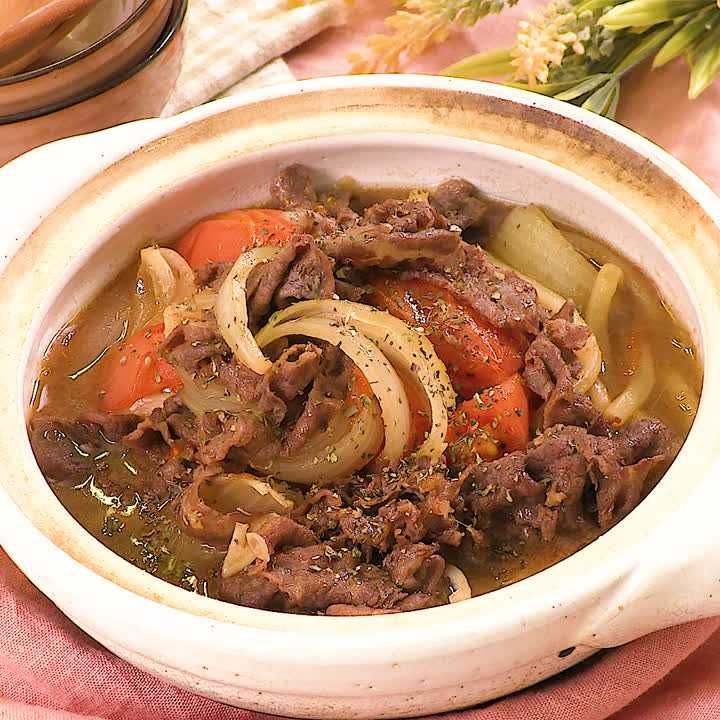 トマトすき焼き煮込みうどん