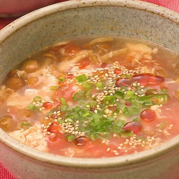 なめことトマトの卵スープ