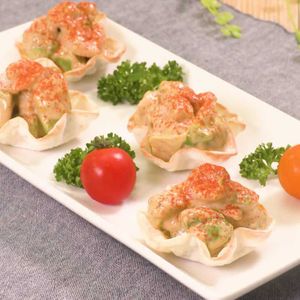 「アボカドとエビのカクテルサラダ」のレシピ動画