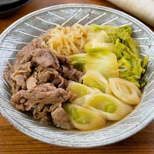 「牛肉と白菜のすき焼き風」のレシピ動画