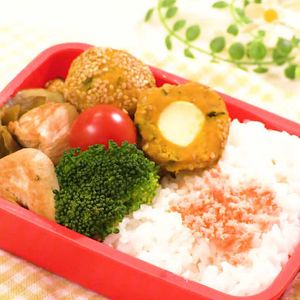 「かぼちゃとチーズのごま団子」のレシピ動画