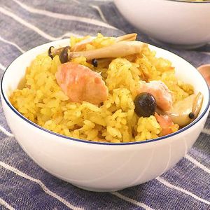 「鮭のカレーマヨ炊き込みご飯」のレシピ動画