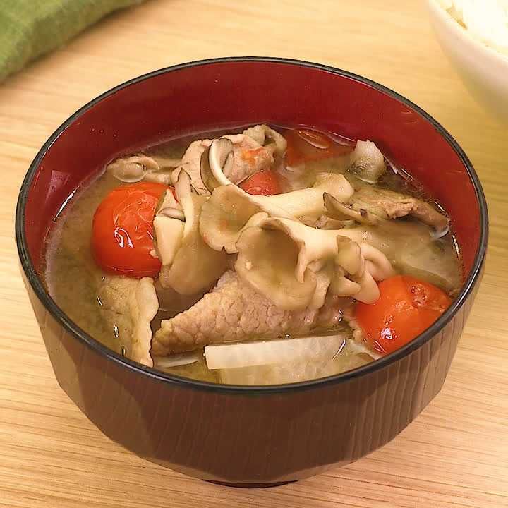 まいたけトマト豚汁