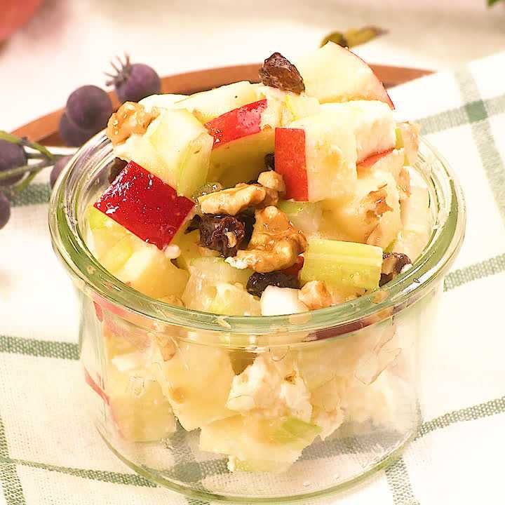 セロリとりんごのサラダ