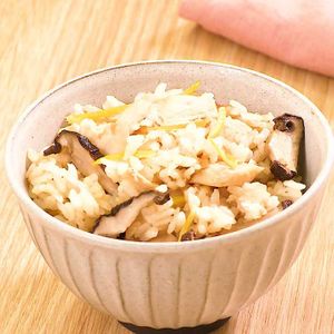 「焼きしいたけと鶏肉のゆずご飯」のレシピ動画