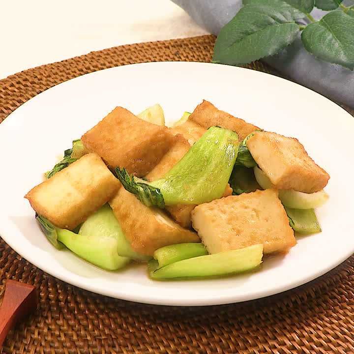 厚揚げとチンゲン菜の生姜炒め