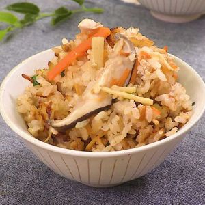 「鶏そぼろとしょうがの炊き込みご飯」のレシピ動画