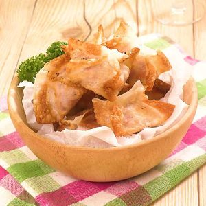 「コンビーフポテト揚げワンタン」のレシピ動画