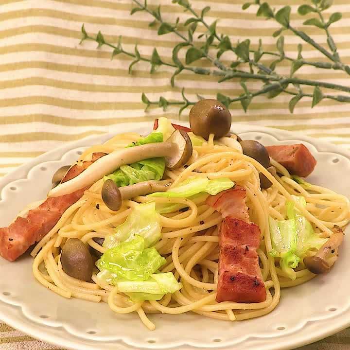 しめじとベーコンのバター醤油パスタ
