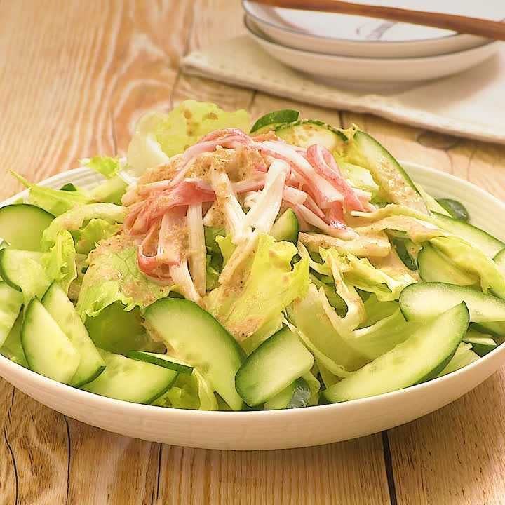 レタスとカニかまぼこのゴマだれサラダ