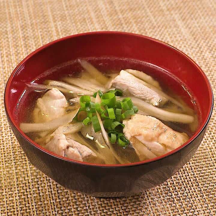 鶏とごぼうのすまし汁