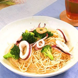 「ヤリイカのガーリックパスタ」のレシピ動画