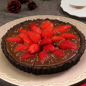 「いちごの生チョコタルト」のレシピ動画
