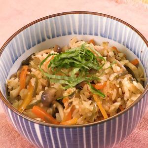 ツナと塩こんぶの炊き込みご飯