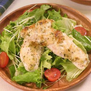 「ささみのグリルサラダ」のレシピ動画