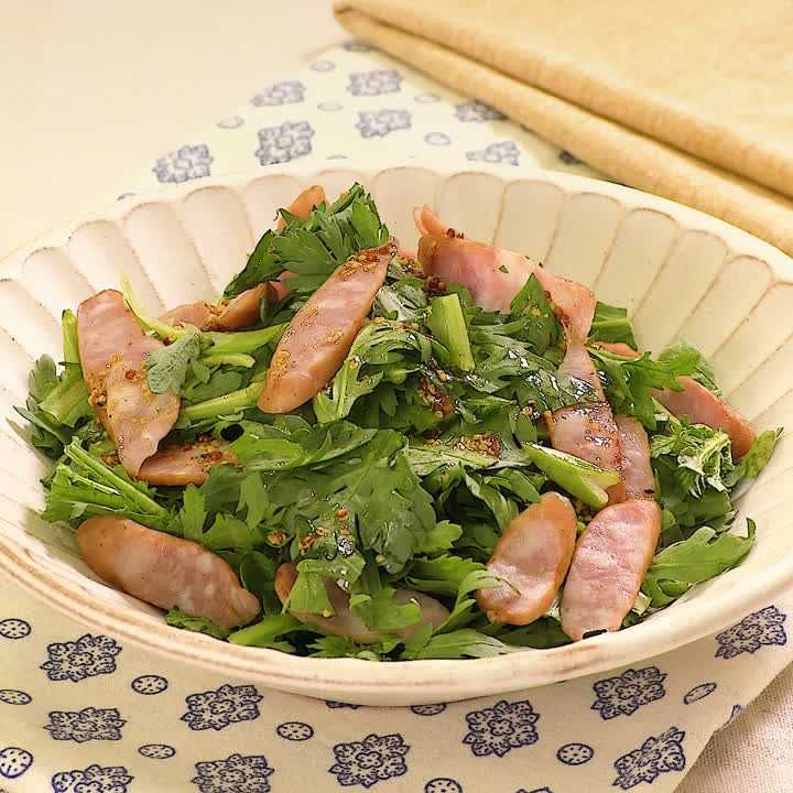 春菊とソーセージのマスタードサラダ