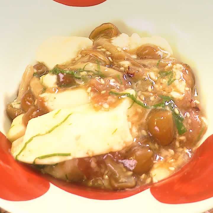 なめことたたき山芋の梅和え