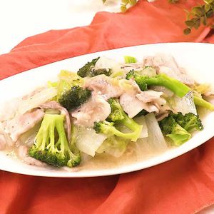 「白菜と豚バラの中華炒め」のレシピ動画