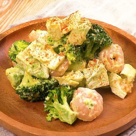 ボリューム満点 アボカドとブロッコリーの卵サラダのレシピ動画 作り方 Delish Kitchen